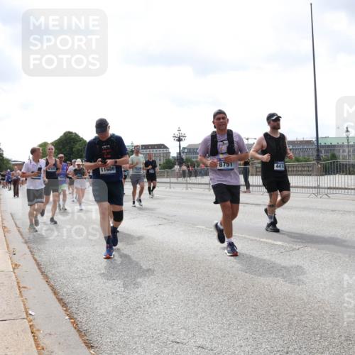 29.06.2025 - hella hamburg halbmarathon Lena Gebhardt http://msf.ph/oto/8407119 29.06.2025 10:41:24 Lombardsbrücke 8385, 5689, 11686, 8293, 8751, 4412, 1314, 1317, 1509, 1536, 1542, 1623, 1731, 2153, 2229, 2258, 2805, 3344, 3532, 3533, 3623, 4234, 4412, 4415, 4610, 4638, 5086, 5225, 5549, 5688, 5689, 5928, 5942, 6088, 6250, 6450, 6474, 6793, 6842, 6894, 7022, 7023, 7661, 7821, 7829, 7968, 8004, 8162, 8163, 8293, 8385, 8586, 8751, 8769, 8848, 8878, 8992, 9962, 10181, 10269, 10348, 10407, 10483, 10644, 10835, 11011, 11166 meine-sportfotos.de