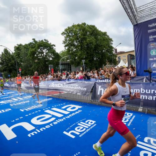29.06.2025 - hella hamburg halbmarathon Zöllner http://msf.ph/oto/8407125 29.06.2025 10:42:05 Ziel 5690, 6593, 7363, 8694, 10216, 11417, 12292, 13196, 15846, 17864, 17926, 18920, 19046 meine-sportfotos.de