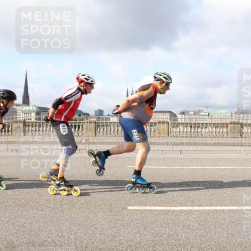 29.06.2025 - hella hamburg halbmarathon Lena Gebhardt http://msf.ph/oto/8407176 29.06.2025 08:54:42 Lombardsbrücke 460, 316, 231 meine-sportfotos.de