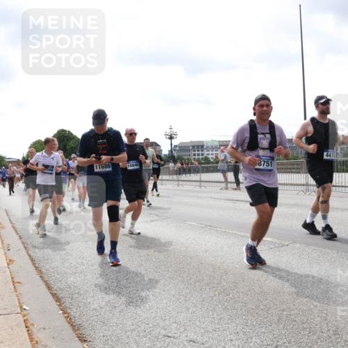 29.06.2025 - hella hamburg halbmarathon Lena Gebhardt http://msf.ph/oto/8407231 29.06.2025 10:41:24 Lombardsbrücke 11686, 16846, 8751, 4412, 1314, 1317, 1509, 1536, 1542, 1623, 1731, 2153, 2229, 2258, 2805, 3344, 3532, 3533, 3623, 4234, 4412, 4415, 4610, 4638, 5086, 5225, 5549, 5688, 5689, 5928, 5942, 6088, 6250, 6450, 6474, 6793, 6842, 6894, 7022, 7023, 7661, 7821, 7829, 7968, 8004, 8162, 8163, 8293, 8385, 8586, 8751, 8769, 8848, 8878, 8992, 9962, 10181, 10269, 10348, 10407, 10483, 10644, 10835, 11011, 11166 meine-sportfotos.de