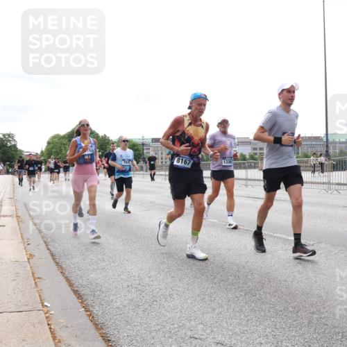29.06.2025 - hella hamburg halbmarathon Lena Gebhardt http://msf.ph/oto/8407348 29.06.2025 10:24:35 Lombardsbrücke 43, 7975, 8167, 1338, 1005, 1009, 1064, 1352, 1389, 1395, 2108, 2132, 2249, 2280, 2477, 2944, 3053, 3099, 3113, 3132, 3285, 3421, 3579, 3786, 4111, 4162, 4221, 4444, 4464, 4684, 4719, 4993, 5126, 5138, 5829, 5830, 6261, 6478, 6524, 6526, 6570, 7528, 7920, 7975, 8167, 8187, 8297, 9063, 10907, 11306, 11651, 11816, 11817, 12070, 12210, 12303, 13111, 13113, 13380, 13573, 13638, 13711, 14143, 14898, 15124, 15975, 17535 meine-sportfotos.de