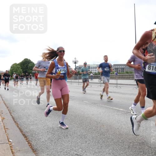29.06.2025 - hella hamburg halbmarathon Lena Gebhardt http://msf.ph/oto/8407458 29.06.2025 10:24:36 Lombardsbrücke 06, 14143, 12070, 8167, 1005, 1009, 1064, 1352, 1389, 1395, 2108, 2132, 2249, 2280, 2477, 2944, 3053, 3099, 3113, 3132, 3285, 3421, 3579, 3786, 4111, 4162, 4221, 4444, 4464, 4684, 4719, 4993, 5126, 5138, 5829, 5830, 6261, 6478, 6524, 6526, 6570, 7528, 7920, 7975, 8167, 8187, 8297, 9063, 10907, 11651, 11816, 11817, 12070, 12210, 12303, 13111, 13113, 13380, 13573, 13638, 13711, 14143, 14898, 15124, 15975, 17535 meine-sportfotos.de
