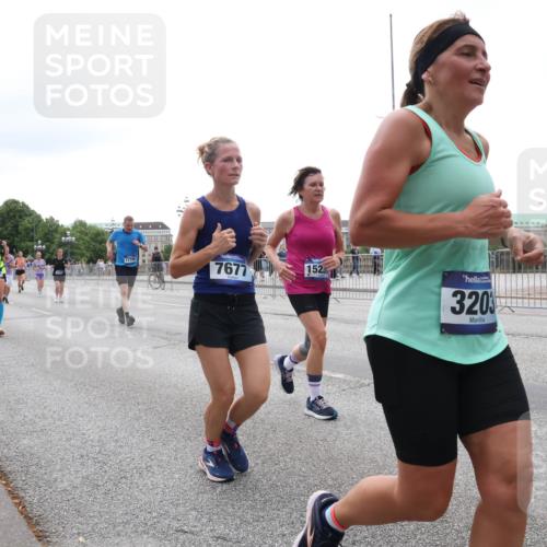 29.06.2025 - hella hamburg halbmarathon Lena Gebhardt http://msf.ph/oto/8407504 29.06.2025 10:50:35 Lombardsbrücke 11696, 17790, 7677, 15230, 3203, 1259, 1828, 1930, 2047, 2200, 3184, 3203, 3229, 3647, 3680, 3701, 3710, 3805, 3838, 3897, 4168, 4642, 4695, 4771, 4961, 5119, 5131, 5997, 6178, 6680, 6830, 7133, 7161, 7505, 7677, 7721, 7722, 7755, 7938, 8200, 8299, 8833, 8834, 8986, 9096, 9168, 9605, 9933, 10029, 10060, 10286, 10437, 10617, 10744, 11426, 11577, 11696, 11716, 12079, 12392, 12393, 13127, 13128, 13846, 13887, 14102, 14144, 14534, 14591, 14940, 15017, 15230, 15416 meine-sportfotos.de
