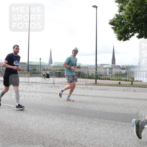 29.06.2025 - hella hamburg halbmarathon Lena Gebhardt http://msf.ph/oto/8407700 29.06.2025 10:24:39 Lombardsbrücke 2477, 361, 1005, 1009, 1064, 1352, 1395, 2108, 2132, 2249, 2280, 2477, 2944, 3053, 3099, 3113, 3132, 3285, 3421, 3786, 4008, 4010, 4111, 4162, 4221, 4444, 4464, 4684, 4719, 5126, 5138, 5829, 5830, 6261, 6478, 6524, 6526, 6570, 7528, 7920, 7975, 8167, 8187, 8297, 9063, 10907, 11651, 11816, 11817, 12070, 12210, 12303, 13111, 13113, 13380, 13573, 13638, 13711, 14143, 14898, 15124, 15975, 17535, 18194, 18198 meine-sportfotos.de