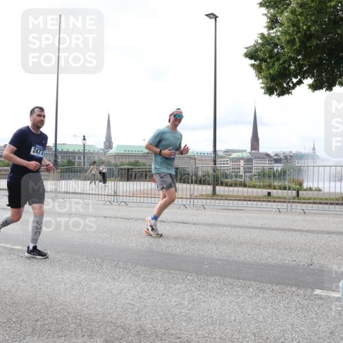 29.06.2025 - hella hamburg halbmarathon Lena Gebhardt http://msf.ph/oto/8407731 29.06.2025 10:24:39 Lombardsbrücke 2477, 1125, 361, 1005, 1009, 1064, 1352, 1395, 2108, 2132, 2249, 2280, 2477, 2944, 3053, 3099, 3113, 3132, 3285, 3421, 3786, 4008, 4010, 4111, 4162, 4221, 4444, 4464, 4684, 4719, 5126, 5138, 5829, 5830, 6261, 6478, 6524, 6526, 6570, 7528, 7920, 7975, 8167, 8187, 8297, 9063, 10907, 11651, 11816, 11817, 12070, 12210, 12303, 13111, 13113, 13380, 13573, 13638, 13711, 14143, 14898, 15124, 15975, 17535, 18194, 18198 meine-sportfotos.de