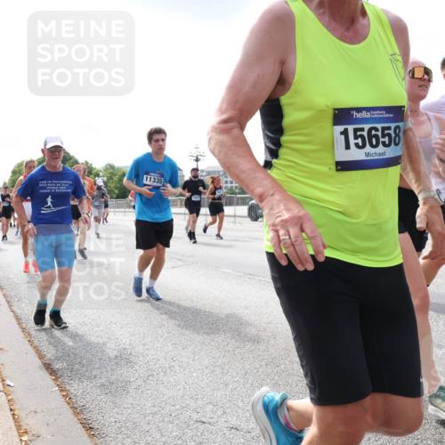 29.06.2025 - hella hamburg halbmarathon Lena Gebhardt http://msf.ph/oto/8407880 29.06.2025 10:16:48 Lombardsbrücke 11335, 18675, 15658, 17857, 1117, 1212, 1240, 1244, 1331, 1348, 1403, 1553, 1599, 1602, 1825, 2225, 2347, 2912, 3030, 3088, 3156, 3176, 3450, 3484, 3622, 3687, 4478, 4583, 5036, 5037, 5294, 6024, 6328, 6488, 6742, 6941, 6948, 7114, 7115, 7158, 7257, 7345, 7358, 7360, 7376, 7753, 7924, 7928, 8263, 8295, 8317, 8513, 8597, 8619, 8645, 8707, 8847, 8857, 9091, 9208, 9332, 9492, 9628, 9664, 9676, 9810, 10076, 10139, 10141, 10232, 11344, 11345 meine-sportfotos.de