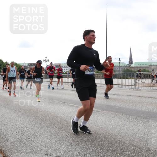 29.06.2025 - hella hamburg halbmarathon Lena Gebhardt http://msf.ph/oto/8407925 29.06.2025 10:24:42 Lombardsbrücke 1306, 14481, 5138, 3421, 9080, 1005, 1009, 1064, 1352, 1395, 2108, 2132, 2249, 2280, 2477, 2944, 3053, 3099, 3113, 3132, 3285, 3421, 3786, 4008, 4010, 4111, 4162, 4221, 4444, 4464, 4719, 5126, 5138, 5829, 5830, 6261, 6478, 6524, 6526, 6570, 7528, 7975, 8167, 8297, 9063, 10907, 11651, 11816, 11817, 12070, 12210, 12303, 13111, 13113, 13380, 13573, 13638, 13711, 14143, 14898, 15124, 15942, 15975, 17535, 17954, 18194, 18198 meine-sportfotos.de