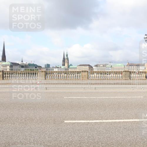 29.06.2025 - hella hamburg halbmarathon Lena Gebhardt http://msf.ph/oto/8407977 29.06.2025 08:54:43 Lombardsbrücke 1217 meine-sportfotos.de
