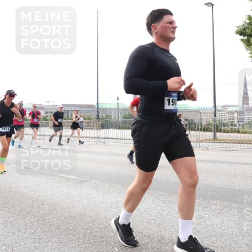 29.06.2025 - hella hamburg halbmarathon Lena Gebhardt http://msf.ph/oto/8407984 29.06.2025 10:24:43 Lombardsbrücke 5138, 3421, 19, 1064, 1352, 1395, 1740, 2108, 2132, 2249, 2280, 2477, 2944, 3053, 3099, 3113, 3132, 3421, 3786, 4008, 4010, 4111, 4162, 4221, 4444, 4464, 4719, 5126, 5138, 5829, 5830, 6261, 6478, 6524, 6526, 6570, 7528, 7975, 8167, 8297, 9063, 10907, 11651, 11816, 11817, 12070, 12210, 12303, 13111, 13113, 13380, 13573, 13638, 13711, 14143, 14898, 15124, 15942, 15975, 17535, 17954, 18194, 18198 meine-sportfotos.de