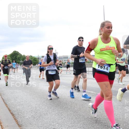 29.06.2025 - hella hamburg halbmarathon Lena Gebhardt http://msf.ph/oto/8407995 29.06.2025 10:58:57 Lombardsbrücke 3565, 17659, 17651, 1514, 6588, 744, 1326, 1365, 1380, 1514, 1646, 1751, 1839, 2057, 2449, 2621, 2649, 2861, 2929, 3035, 3231, 3373, 3416, 3536, 3565, 3966, 4042, 4043, 4225, 4294, 4312, 4577, 4648, 5016, 5211, 5400, 5646, 5732, 6010, 6167, 6301, 6330, 6341, 6554, 6588, 6599, 6633, 6638, 6702, 6927, 6969, 7095, 7096, 7288, 7443, 7870, 7910, 7933, 7957, 7967, 8489, 8544, 8545, 8547, 8592, 8631, 8701, 8748, 8752, 8932, 9221, 9225, 9563, 9889, 9960, 9982 meine-sportfotos.de
