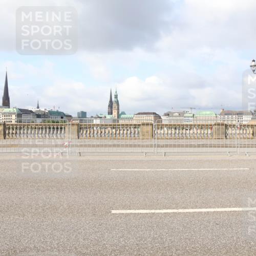 29.06.2025 - hella hamburg halbmarathon Lena Gebhardt http://msf.ph/oto/8408006 29.06.2025 08:54:43 Lombardsbrücke 1217 meine-sportfotos.de