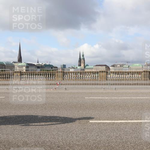 29.06.2025 - hella hamburg halbmarathon Lena Gebhardt http://msf.ph/oto/8408088 29.06.2025 08:55:04 Lombardsbrücke  meine-sportfotos.de