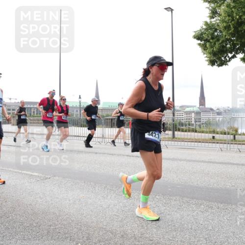 29.06.2025 - hella hamburg halbmarathon Lena Gebhardt http://msf.ph/oto/8408091 29.06.2025 10:24:44 Lombardsbrücke 1395, 5138, 6524, 6526, 421, 1064, 1352, 1395, 1740, 2108, 2132, 2249, 2280, 2477, 2944, 3053, 3099, 3113, 3132, 3421, 3786, 4008, 4010, 4111, 4162, 4221, 4444, 4464, 4719, 5126, 5138, 5829, 5830, 6261, 6478, 6524, 6526, 6570, 7528, 7975, 8167, 8297, 9063, 9573, 10907, 11400, 11651, 11816, 11817, 12070, 12210, 12303, 13111, 13113, 13380, 13573, 13638, 13711, 14143, 14898, 15124, 15942, 15975, 17535, 17954, 18194, 18198 meine-sportfotos.de
