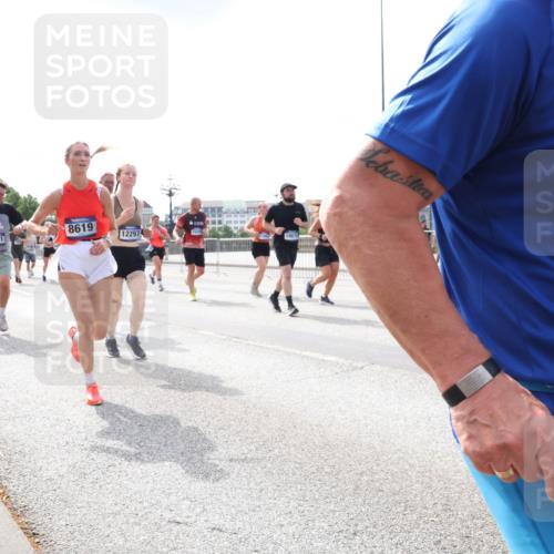 29.06.2025 - hella hamburg halbmarathon Lena Gebhardt http://msf.ph/oto/8408136 29.06.2025 10:16:50 Lombardsbrücke 9891, 8619, 12297, 113, 1117, 1137, 1212, 1240, 1244, 1298, 1331, 1348, 1403, 1553, 1599, 1602, 1825, 2225, 2347, 2912, 3030, 3088, 3156, 3176, 3210, 3450, 3484, 3622, 3687, 4478, 5036, 5037, 6024, 6328, 6488, 6742, 6941, 6948, 7114, 7115, 7158, 7257, 7345, 7358, 7360, 7376, 7753, 7924, 7928, 8263, 8295, 8317, 8513, 8597, 8619, 8645, 8707, 8847, 8857, 8983, 9091, 9208, 9332, 9492, 9628, 9664, 9676, 9810, 10076, 10139, 10141, 10232 meine-sportfotos.de