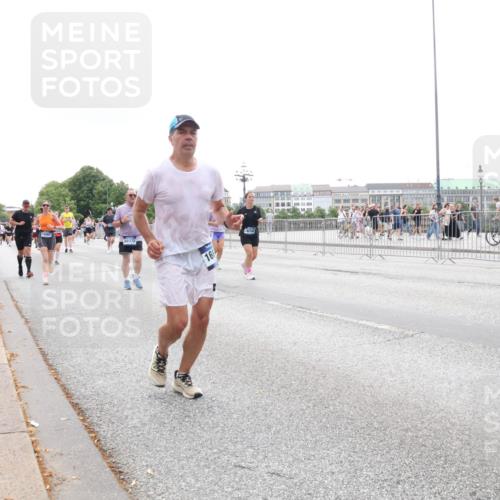 29.06.2025 - hella hamburg halbmarathon Lena Gebhardt http://msf.ph/oto/8408149 29.06.2025 10:50:40 Lombardsbrücke 20372, 16, 16742, 1129, 1208, 1259, 1828, 1930, 2047, 2200, 2358, 2859, 3184, 3203, 3229, 3647, 3680, 3710, 3805, 3838, 3897, 4168, 4642, 4695, 4771, 4848, 4961, 5119, 5131, 5997, 6178, 6680, 7133, 7141, 7161, 7505, 7677, 7938, 8200, 8299, 8779, 8833, 8834, 8986, 9096, 9168, 9933, 10029, 10286, 10437, 10552, 10614, 10636, 10744, 11426, 11577, 11696, 11716, 12079, 12392, 12393, 13887, 14102, 14144, 14534, 14591, 14940, 15017, 15230, 15416 meine-sportfotos.de