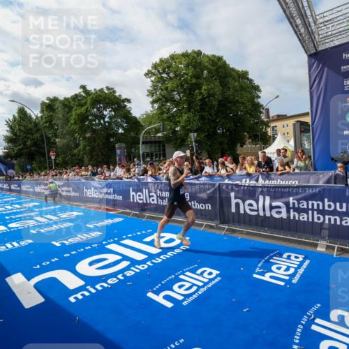 29.06.2025 - hella hamburg halbmarathon Zöllner http://msf.ph/oto/8408237 29.06.2025 10:17:13 Ziel 4116 meine-sportfotos.de
