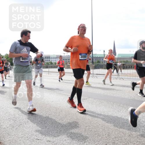 29.06.2025 - hella hamburg halbmarathon Lena Gebhardt http://msf.ph/oto/8408441 29.06.2025 10:16:51 Lombardsbrücke 6941, 1117, 9208, 9891, 17845, 3088, 13851, 18675, 9091, 48221, 1117, 1137, 1240, 1244, 1298, 1331, 1348, 1403, 1553, 1602, 1825, 2225, 2347, 2908, 2912, 3030, 3088, 3156, 3176, 3210, 3450, 3484, 3622, 3687, 4478, 5036, 5037, 5929, 5995, 6024, 6328, 6488, 6742, 6941, 6948, 7114, 7115, 7158, 7257, 7345, 7358, 7360, 7376, 7924, 7928, 8263, 8295, 8317, 8513, 8597, 8619, 8645, 8707, 8847, 8857, 8983, 9091, 9208, 9332, 9492, 9664, 9676, 9810, 10076, 10139, 10141, 10232 meine-sportfotos.de