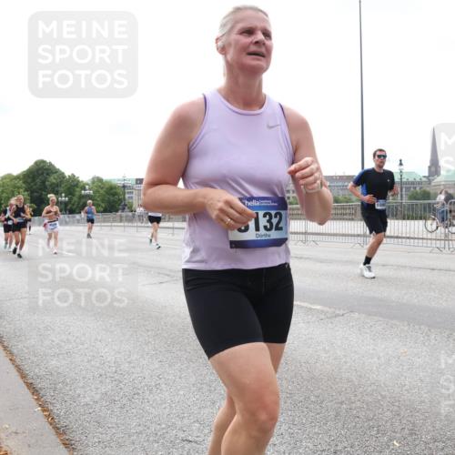 29.06.2025 - hella hamburg halbmarathon Lena Gebhardt http://msf.ph/oto/8408553 29.06.2025 10:24:48 Lombardsbrücke 132, 1064, 1352, 1395, 1740, 2108, 2132, 2249, 2280, 2477, 2944, 3053, 3099, 3113, 3132, 3421, 3786, 4008, 4010, 4111, 4162, 4221, 4444, 4464, 5126, 5138, 5829, 5830, 6261, 6478, 6570, 7778, 7975, 9573, 10907, 11400, 11651, 11816, 11817, 12070, 12303, 13111, 13113, 13380, 13573, 13638, 14143, 14649, 14898, 15124, 15153, 15942, 15975, 17185, 17535, 17954, 18194, 18198 meine-sportfotos.de