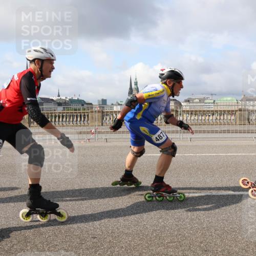 29.06.2025 - hella hamburg halbmarathon Lena Gebhardt http://msf.ph/oto/8408597 29.06.2025 08:55:05 Lombardsbrücke 409, 344, 487 meine-sportfotos.de
