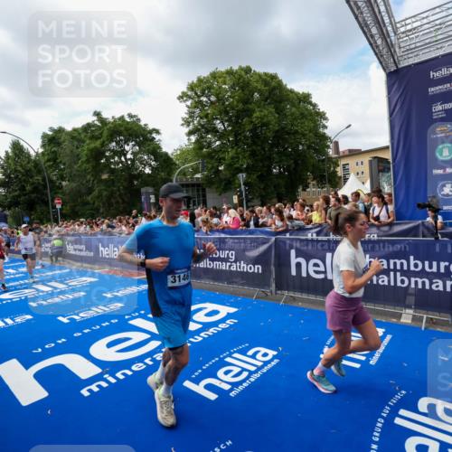 29.06.2025 - hella hamburg halbmarathon Zöllner http://msf.ph/oto/8408747 29.06.2025 10:43:27 Ziel 2653, 3109, 3124, 3146, 3928, 5506, 8664, 10237, 13348, 15921, 16720, 17391, 18274, 18942, 18987, 19009, 19051 meine-sportfotos.de
