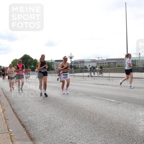 29.06.2025 - hella hamburg halbmarathon Lena Gebhardt http://msf.ph/oto/8408753 29.06.2025 10:24:52 Lombardsbrücke 4111, 13113, 13638, 11651, 1064, 1352, 1395, 1740, 2000, 2108, 2249, 2280, 2944, 3053, 3099, 3113, 3132, 3421, 3786, 3920, 4008, 4010, 4111, 4221, 4444, 4464, 5126, 5138, 5829, 5830, 6261, 6570, 7778, 7975, 8083, 9573, 10907, 11400, 11651, 11816, 11817, 11921, 12070, 12303, 13111, 13113, 13380, 13573, 13638, 14143, 14649, 14898, 15124, 15153, 15679, 15942, 15975, 17185, 17535, 17954, 18194, 18198 meine-sportfotos.de