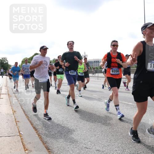29.06.2025 - hella hamburg halbmarathon Lena Gebhardt http://msf.ph/oto/8408863 29.06.2025 10:16:53 Lombardsbrücke 10320, 1336, 3450, 6320, 6941, 1602, 9208, 2, 1117, 1117, 1137, 1240, 1244, 1298, 1331, 1348, 1356, 1403, 1553, 1602, 1825, 2225, 2347, 2908, 2912, 3030, 3088, 3156, 3176, 3210, 3450, 3484, 3622, 3687, 4478, 5036, 5037, 5390, 5929, 5930, 5995, 6328, 6488, 6742, 6941, 6948, 7114, 7115, 7158, 7257, 7345, 7358, 7360, 7376, 7924, 7928, 8263, 8295, 8317, 8513, 8558, 8619, 8707, 8847, 8857, 8983, 9091, 9208, 9332, 9492, 9664, 9676, 10076, 10232 meine-sportfotos.de