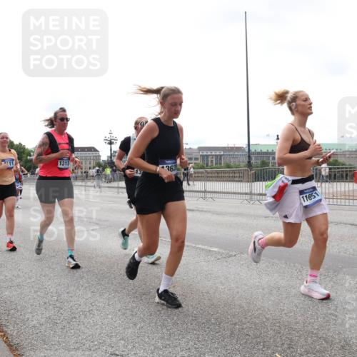 29.06.2025 - hella hamburg halbmarathon Lena Gebhardt http://msf.ph/oto/8408880 29.06.2025 10:24:53 Lombardsbrücke 11, 13113, 3630, 11651, 1064, 1352, 1395, 1740, 2000, 2108, 2249, 2280, 2944, 3053, 3099, 3113, 3132, 3421, 3786, 3920, 4008, 4010, 4111, 4221, 4444, 4464, 5126, 5138, 5829, 5830, 6261, 6570, 7778, 8083, 9573, 10907, 11400, 11651, 11816, 11817, 11921, 12070, 12303, 13111, 13113, 13380, 13573, 13638, 14143, 14649, 14898, 15124, 15153, 15679, 15942, 15975, 17185, 17535, 17954, 18194, 18198 meine-sportfotos.de