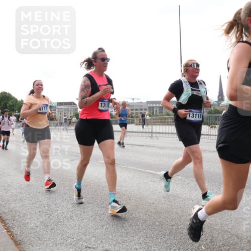 29.06.2025 - hella hamburg halbmarathon Lena Gebhardt http://msf.ph/oto/8408987 29.06.2025 10:24:54 Lombardsbrücke 13113, 136, 4111, 13111, 1352, 1395, 1740, 2000, 2108, 2249, 2280, 2944, 3053, 3099, 3113, 3132, 3421, 3786, 3920, 4008, 4010, 4111, 4221, 4444, 5126, 5138, 5829, 5830, 6261, 6570, 7778, 8083, 9573, 10907, 11400, 11651, 11816, 11817, 11921, 12070, 12303, 13111, 13113, 13380, 13638, 14143, 14649, 14898, 15124, 15153, 15679, 15942, 15975, 17185, 17535, 17954, 18194, 18198 meine-sportfotos.de