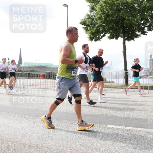 29.06.2025 - hella hamburg halbmarathon Lena Gebhardt http://msf.ph/oto/8409156 29.06.2025 10:41:36 Lombardsbrücke 16021, 17684, 1536, 11, 1314, 1509, 1536, 1542, 1623, 1648, 1712, 1731, 2153, 2229, 2258, 2805, 3344, 3532, 3533, 3623, 4412, 4415, 4541, 4610, 4787, 5225, 5432, 5688, 5689, 5928, 5942, 6088, 6250, 6320, 6450, 6618, 6793, 6894, 7022, 7023, 7477, 7821, 7955, 7968, 8004, 8162, 8163, 8293, 8300, 8301, 8385, 8443, 8586, 8751, 8848, 8878, 8897, 8992, 9467, 9588, 9962, 10181, 10348, 10483, 10835, 11011, 11166 meine-sportfotos.de