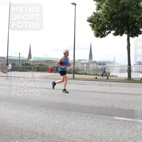 29.06.2025 - hella hamburg halbmarathon Lena Gebhardt http://msf.ph/oto/8409254 29.06.2025 10:24:56 Lombardsbrücke 1352, 1395, 1740, 2000, 2108, 2249, 2280, 2944, 3053, 3099, 3113, 3132, 3421, 3920, 3961, 3963, 4008, 4010, 4111, 4221, 4444, 5126, 5138, 5829, 5830, 6261, 6570, 7778, 8083, 9573, 10907, 11400, 11651, 11816, 11817, 11921, 12070, 12303, 13111, 13113, 13638, 14649, 14898, 15124, 15153, 15679, 15942, 15975, 17185, 17535, 17954, 18194, 18198 meine-sportfotos.de