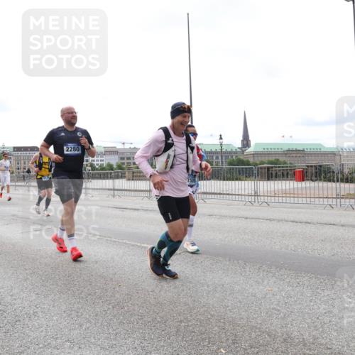 29.06.2025 - hella hamburg halbmarathon Lena Gebhardt http://msf.ph/oto/8409387 29.06.2025 10:24:58 Lombardsbrücke 11817, 5126, 2280, 7535, 1352, 1395, 1740, 2000, 2108, 2249, 2280, 2944, 3053, 3099, 3113, 3132, 3421, 3920, 3961, 3963, 4008, 4010, 4111, 4221, 4444, 5126, 5138, 5814, 5829, 5830, 6261, 6570, 7778, 8083, 8962, 9573, 10907, 11400, 11651, 11816, 11817, 11921, 12070, 12303, 13111, 13113, 13638, 14086, 14649, 14898, 15124, 15153, 15679, 15942, 15975, 17185, 17535, 17954, 18194, 18198 meine-sportfotos.de