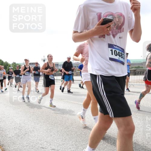 29.06.2025 - hella hamburg halbmarathon Lena Gebhardt http://msf.ph/oto/8409397 29.06.2025 10:41:38 Lombardsbrücke 8992, 13877, 14725, 7022, 13444, 1034, 10483, 4610, 1314, 1509, 1536, 1542, 1623, 1648, 1712, 1731, 2153, 2229, 2258, 3344, 3459, 3460, 3532, 3533, 3623, 4412, 4415, 4541, 4610, 4787, 5432, 5688, 5689, 5928, 5942, 6137, 6250, 6320, 6450, 6618, 6793, 6894, 7022, 7023, 7477, 7821, 7955, 7968, 8004, 8162, 8163, 8293, 8300, 8301, 8385, 8443, 8586, 8848, 8878, 8897, 8992, 9467, 9588, 10181, 10348, 10483, 11011, 11166 meine-sportfotos.de