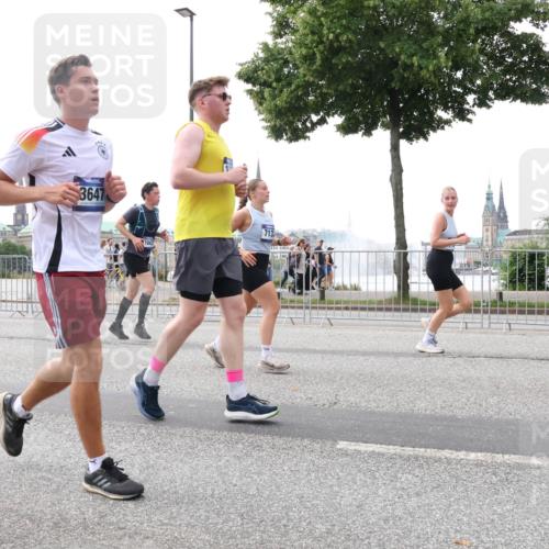 29.06.2025 - hella hamburg halbmarathon Lena Gebhardt http://msf.ph/oto/8409593 29.06.2025 10:50:53 Lombardsbrücke 3647, 1041, 713, 1129, 1203, 1208, 1259, 1404, 1478, 1828, 1930, 2200, 2358, 2859, 3184, 3229, 3647, 3838, 3934, 4642, 4695, 4771, 4848, 4961, 5131, 5286, 5289, 5530, 6178, 7012, 7133, 7141, 7161, 7505, 7770, 7771, 7825, 7938, 8200, 8299, 8779, 8833, 8834, 8986, 9096, 9168, 9933, 10029, 10437, 10552, 10614, 10636, 10744, 11052, 11252, 11577, 12392, 12393, 14102, 14534, 14591, 15017, 15416 meine-sportfotos.de