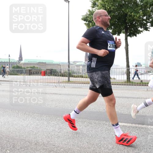 29.06.2025 - hella hamburg halbmarathon Lena Gebhardt http://msf.ph/oto/8409597 29.06.2025 10:24:59 Lombardsbrücke 5126, 2249, 2180, 1352, 1395, 1740, 2000, 2108, 2249, 2280, 2944, 3053, 3099, 3113, 3132, 3421, 3920, 3961, 3963, 4008, 4010, 4111, 4221, 4444, 5126, 5138, 5564, 5814, 5829, 5830, 6261, 6570, 7778, 8083, 8962, 9573, 9927, 10907, 11400, 11651, 11816, 11817, 11921, 12070, 12303, 13111, 13113, 13638, 14086, 14649, 14898, 15124, 15153, 15679, 15942, 15975, 17185, 17535, 17954, 18194, 18198 meine-sportfotos.de