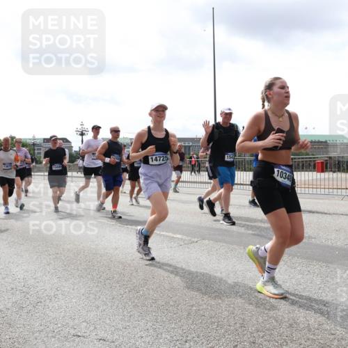 29.06.2025 - hella hamburg halbmarathon Lena Gebhardt http://msf.ph/oto/8409605 29.06.2025 10:41:39 Lombardsbrücke 3622, 8992, 7022, 13877, 13444, 11, 14725, 1566, 154, 10348, 11438, 1314, 1509, 1536, 1542, 1623, 1648, 1712, 2153, 2229, 2258, 3344, 3459, 3460, 3532, 3533, 3623, 4412, 4415, 4541, 4610, 4787, 5432, 5688, 5689, 5928, 5942, 6137, 6250, 6320, 6430, 6436, 6450, 6618, 6793, 6846, 6894, 7022, 7023, 7477, 7821, 7955, 7968, 8004, 8162, 8163, 8293, 8300, 8301, 8385, 8443, 8586, 8848, 8878, 8897, 8992, 9467, 9588, 10181, 10348, 10483, 11011, 11166 meine-sportfotos.de