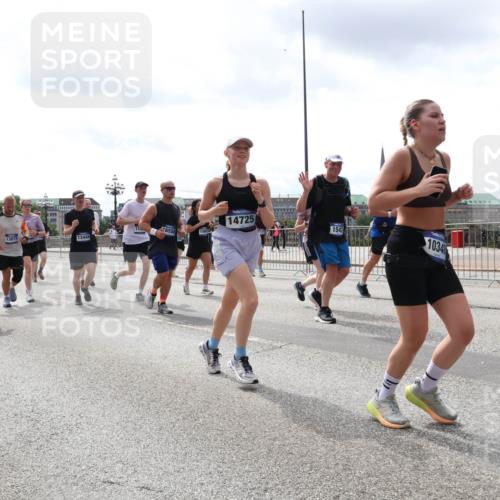 29.06.2025 - hella hamburg halbmarathon Lena Gebhardt http://msf.ph/oto/8409643 29.06.2025 10:41:39 Lombardsbrücke 622, 8992, 7022, 13877, 6550, 13444, 14725, 1542, 10348, 11438, 1314, 1509, 1536, 1542, 1623, 1648, 1712, 2153, 2229, 2258, 3344, 3459, 3460, 3532, 3533, 3623, 4412, 4415, 4541, 4610, 4787, 5432, 5688, 5689, 5928, 5942, 6137, 6250, 6320, 6430, 6436, 6450, 6618, 6793, 6846, 6894, 7022, 7023, 7477, 7821, 7955, 7968, 8004, 8162, 8163, 8293, 8300, 8301, 8385, 8443, 8586, 8848, 8878, 8897, 8992, 9467, 9588, 10181, 10348, 10483, 11011, 11166 meine-sportfotos.de