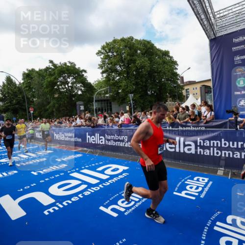 29.06.2025 - hella hamburg halbmarathon Zöllner http://msf.ph/oto/8409671 29.06.2025 10:44:18 Ziel 1220, 1413, 1415, 4999, 5231, 5275, 5884, 7005, 8722, 9444, 12159, 12528, 14686, 14687, 15225, 15280, 16301, 16316, 16547, 16893, 17748, 18691 meine-sportfotos.de