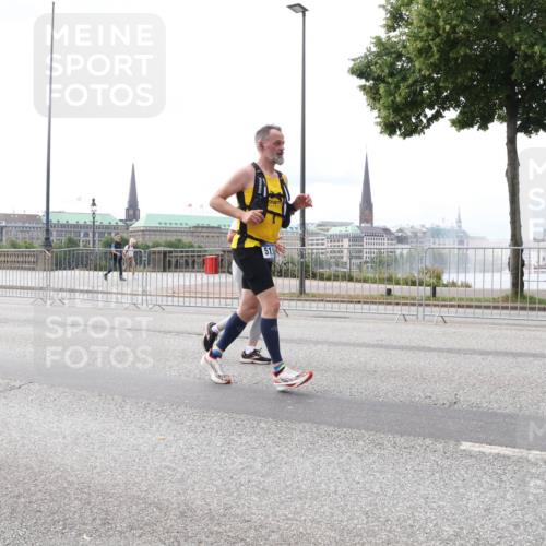 29.06.2025 - hella hamburg halbmarathon Lena Gebhardt http://msf.ph/oto/8409703 29.06.2025 10:25:01 Lombardsbrücke 17850, 516, 1352, 1395, 1627, 1740, 2000, 2108, 2249, 2280, 2944, 3053, 3099, 3113, 3132, 3421, 3920, 3961, 3963, 4008, 4010, 4111, 4221, 4444, 5126, 5138, 5564, 5814, 5829, 5830, 6261, 6570, 7778, 8083, 8962, 9573, 9927, 10907, 11400, 11651, 11816, 11817, 11921, 12070, 12303, 13111, 13113, 14086, 14649, 14898, 15124, 15153, 15679, 15942, 15975, 17185, 17535, 17954, 18194, 18198 meine-sportfotos.de