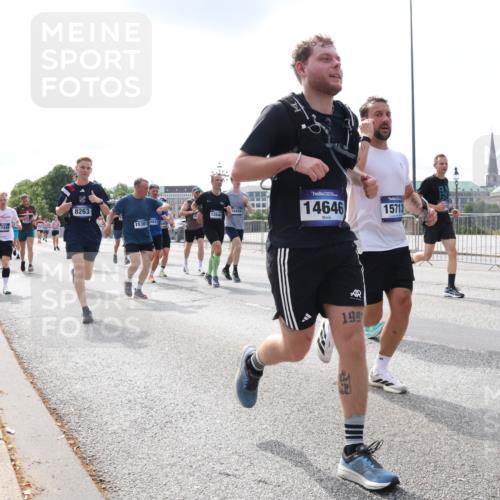 29.06.2025 - hella hamburg halbmarathon Lena Gebhardt http://msf.ph/oto/8409769 29.06.2025 10:16:58 Lombardsbrücke 7449, 8263, 15381, 5613, 16459, 14646, 15713, 199, 1083, 1117, 1137, 1240, 1298, 1331, 1348, 1356, 1403, 1553, 1602, 1825, 2225, 2347, 2908, 2912, 3088, 3156, 3176, 3210, 3450, 3464, 3466, 3484, 3622, 3687, 4478, 5023, 5036, 5037, 5390, 5929, 5930, 5995, 6126, 6328, 6488, 6522, 6742, 6941, 6948, 7114, 7115, 7158, 7257, 7345, 7358, 7360, 7376, 7924, 7928, 8253, 8263, 8295, 8317, 8513, 8558, 8619, 8707, 8857, 8983, 9091, 9208, 9332, 9492, 9664, 9676, 10076, 10232 meine-sportfotos.de