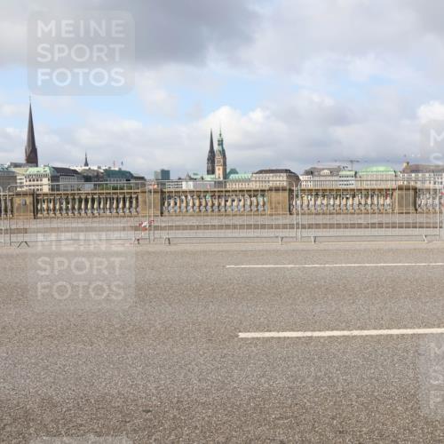 29.06.2025 - hella hamburg halbmarathon Lena Gebhardt http://msf.ph/oto/8409804 29.06.2025 08:55:08 Lombardsbrücke 462 meine-sportfotos.de
