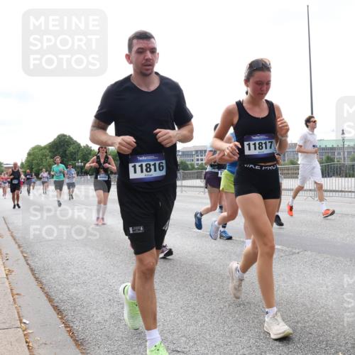 29.06.2025 - hella hamburg halbmarathon Lena Gebhardt http://msf.ph/oto/8409815 29.06.2025 10:25:02 Lombardsbrücke 4444, 11816, 11817, 1352, 1395, 1627, 1740, 2000, 2108, 2249, 2280, 2944, 3053, 3099, 3113, 3132, 3920, 3961, 3963, 4008, 4010, 4111, 4221, 4444, 5126, 5138, 5564, 5814, 5829, 5830, 6261, 6570, 7778, 8083, 8962, 9573, 9927, 10907, 11400, 11651, 11816, 11817, 11921, 12070, 12303, 13510, 14086, 14649, 14898, 15124, 15153, 15679, 15942, 15975, 16421, 17185, 17535, 17954, 18194, 18198 meine-sportfotos.de