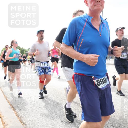 29.06.2025 - hella hamburg halbmarathon Lena Gebhardt http://msf.ph/oto/8409993 29.06.2025 10:41:41 Lombardsbrücke 3622, 4415, 2153, 899, 13444, 1314, 1509, 1536, 1542, 1623, 1648, 1712, 2153, 2229, 2258, 3344, 3459, 3460, 3532, 3533, 3623, 4415, 4541, 4610, 4787, 5432, 5688, 5689, 5928, 5942, 6137, 6250, 6320, 6430, 6436, 6450, 6618, 6793, 6846, 6894, 7022, 7023, 7477, 7821, 7955, 7968, 8004, 8162, 8163, 8293, 8300, 8301, 8385, 8443, 8586, 8848, 8897, 8908, 8992, 9467, 9588, 10181, 10348, 10483, 10623, 11011, 11166 meine-sportfotos.de