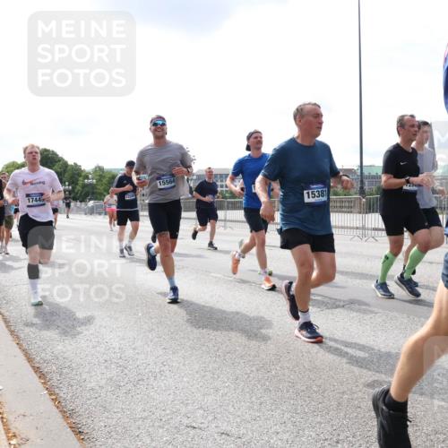 29.06.2025 - hella hamburg halbmarathon Lena Gebhardt http://msf.ph/oto/8410065 29.06.2025 10:17:00 Lombardsbrücke 7114, 1744, 12289, 15564, 15381, 8263, 1083, 1117, 1137, 1240, 1298, 1331, 1348, 1356, 1403, 1553, 1602, 1825, 2225, 2347, 2908, 2912, 3088, 3176, 3210, 3450, 3464, 3466, 3622, 3687, 4478, 5023, 5036, 5037, 5390, 5929, 5930, 5995, 6126, 6128, 6328, 6488, 6522, 6742, 6941, 6948, 7114, 7115, 7158, 7257, 7345, 7358, 7360, 7376, 7647, 7924, 7928, 7945, 8253, 8263, 8317, 8513, 8558, 8619, 8857, 8983, 9091, 9152, 9208, 9259, 9332, 9492, 9664, 9676, 10076, 10232 meine-sportfotos.de