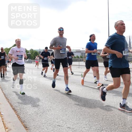 29.06.2025 - hella hamburg halbmarathon Lena Gebhardt http://msf.ph/oto/8410101 29.06.2025 10:17:00 Lombardsbrücke 7114, 7449, 12289, 15564, 10165, 15613, 1538, 1887, 1264, 1083, 1117, 1137, 1240, 1298, 1331, 1348, 1356, 1403, 1553, 1602, 1825, 2225, 2347, 2908, 2912, 3088, 3176, 3210, 3450, 3464, 3466, 3622, 3687, 4478, 5023, 5036, 5037, 5390, 5929, 5930, 5995, 6126, 6128, 6328, 6488, 6522, 6742, 6941, 6948, 7114, 7115, 7158, 7257, 7345, 7358, 7360, 7376, 7647, 7924, 7928, 7945, 8253, 8263, 8317, 8513, 8558, 8619, 8857, 8983, 9091, 9152, 9208, 9259, 9332, 9492, 9664, 9676, 10076, 10232 meine-sportfotos.de