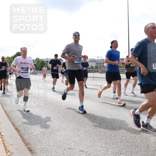 29.06.2025 - hella hamburg halbmarathon Lena Gebhardt http://msf.ph/oto/8410130 29.06.2025 10:17:00 Lombardsbrücke 12289, 7114, 17449, 15564, 10165, 1881, 1538, 1264, 1083, 1117, 1137, 1240, 1298, 1331, 1348, 1356, 1403, 1553, 1602, 1825, 2225, 2347, 2908, 2912, 3088, 3176, 3210, 3450, 3464, 3466, 3622, 3687, 4478, 5023, 5036, 5037, 5390, 5929, 5930, 5995, 6126, 6128, 6328, 6488, 6522, 6742, 6941, 6948, 7114, 7115, 7158, 7257, 7345, 7358, 7360, 7376, 7647, 7924, 7928, 7945, 8253, 8263, 8317, 8513, 8558, 8619, 8857, 8983, 9091, 9152, 9208, 9259, 9332, 9492, 9664, 9676, 10076, 10232 meine-sportfotos.de