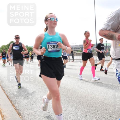 29.06.2025 - hella hamburg halbmarathon Lena Gebhardt http://msf.ph/oto/8410214 29.06.2025 10:41:43 Lombardsbrücke 14483, 1362, 12419, 2153, 156, 441, 1314, 1509, 1536, 1542, 1623, 1648, 1712, 2153, 2229, 2258, 3344, 3459, 3460, 3532, 3533, 3623, 4415, 4541, 4610, 4787, 5432, 5688, 5689, 5928, 5942, 6137, 6153, 6250, 6320, 6430, 6436, 6450, 6618, 6793, 6846, 6894, 7022, 7023, 7477, 7821, 7955, 7968, 8004, 8162, 8163, 8293, 8300, 8301, 8443, 8586, 8848, 8897, 8908, 8992, 9467, 9588, 10181, 10348, 10483, 10623, 11011, 11166 meine-sportfotos.de