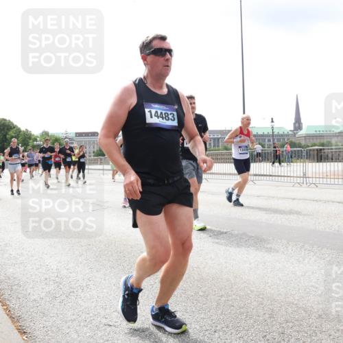 29.06.2025 - hella hamburg halbmarathon Lena Gebhardt http://msf.ph/oto/8410362 29.06.2025 10:41:44 Lombardsbrücke 18877, 14483, 12419, 1314, 1509, 1536, 1542, 1623, 1648, 1712, 2153, 2229, 2258, 3326, 3344, 3459, 3460, 3532, 3533, 3568, 3623, 4415, 4541, 4610, 4787, 5432, 5688, 5689, 5928, 5942, 6137, 6153, 6250, 6320, 6430, 6436, 6450, 6618, 6793, 6846, 6894, 7022, 7023, 7477, 7955, 7968, 8004, 8162, 8163, 8293, 8300, 8301, 8443, 8586, 8848, 8897, 8908, 8992, 9467, 9588, 10181, 10348, 10483, 10623, 11011, 11166 meine-sportfotos.de