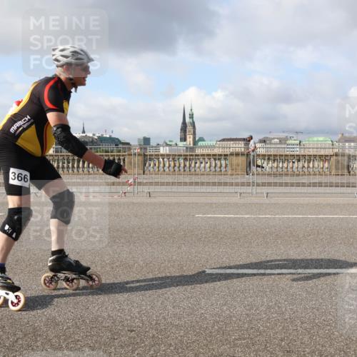 29.06.2025 - hella hamburg halbmarathon Lena Gebhardt http://msf.ph/oto/8410377 29.06.2025 08:55:11 Lombardsbrücke 366 meine-sportfotos.de