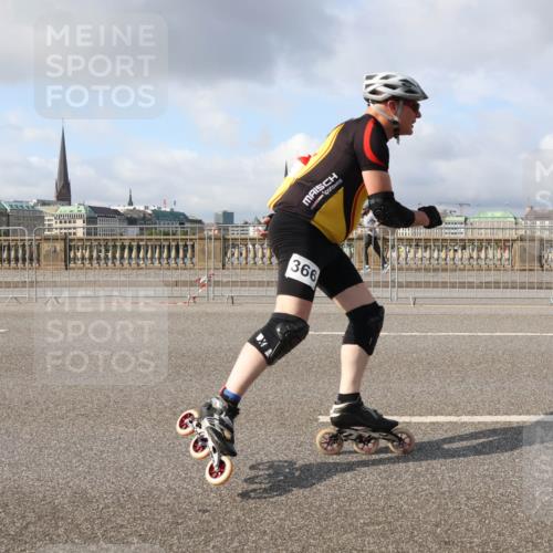 29.06.2025 - hella hamburg halbmarathon Lena Gebhardt http://msf.ph/oto/8410477 29.06.2025 08:55:11 Lombardsbrücke 366 meine-sportfotos.de