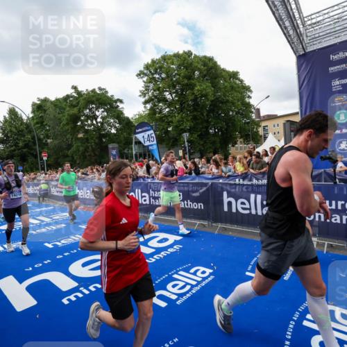 29.06.2025 - hella hamburg halbmarathon Zöllner http://msf.ph/oto/8410517 29.06.2025 10:44:56 Ziel 1520, 2098, 2890, 3004, 3098, 4425, 4915, 7056, 7167, 7325, 9030, 9720, 12161, 16834, 17382, 17406, 18055, 18631, 19207, 19210 meine-sportfotos.de